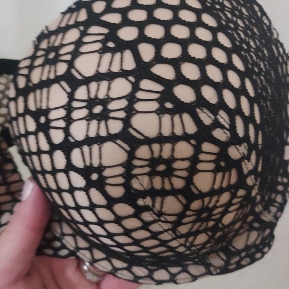 Victoria secret 36c push up bra - Picture 2 of 5